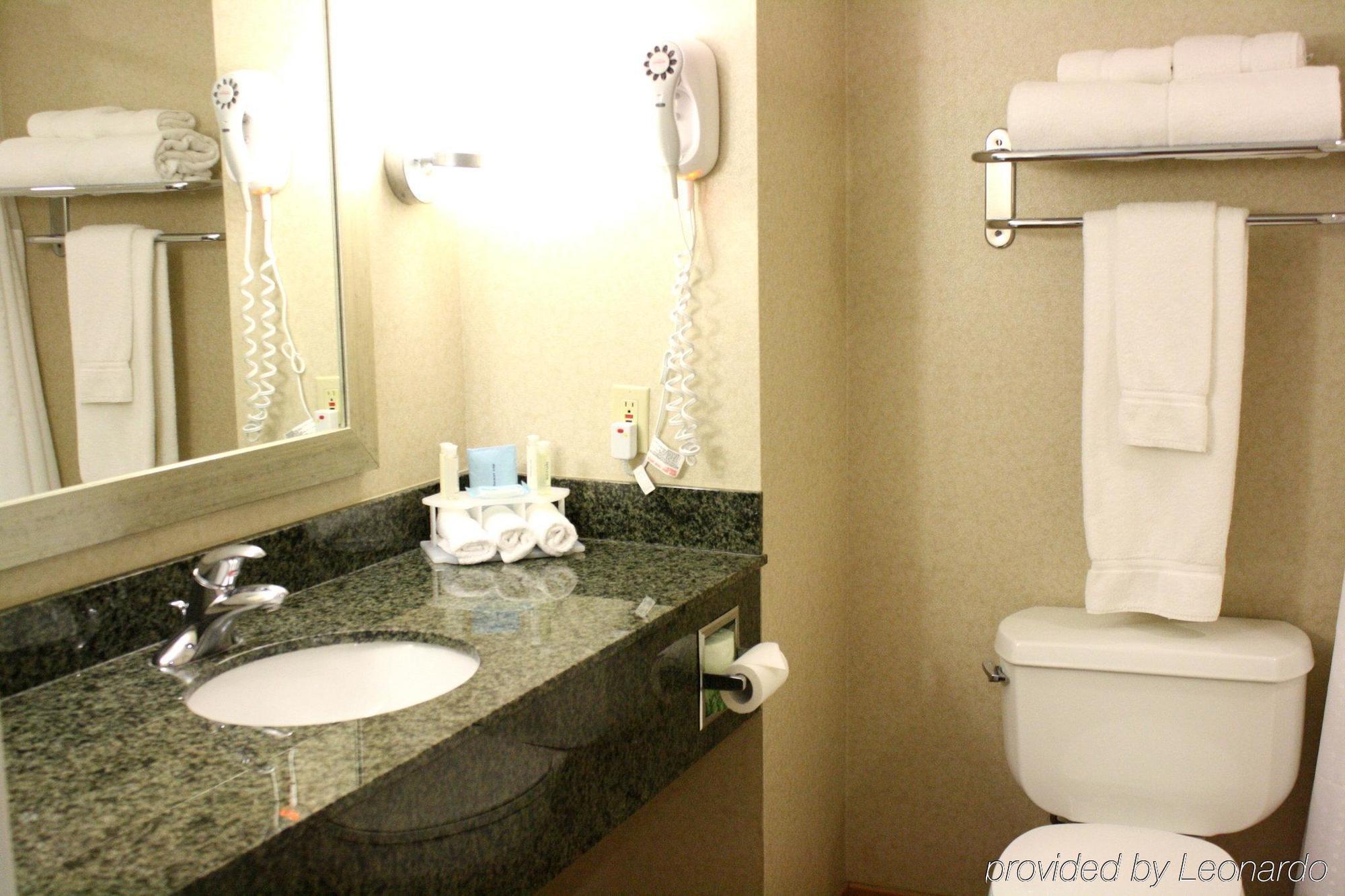 Hotel Express West Angeles By Ihg