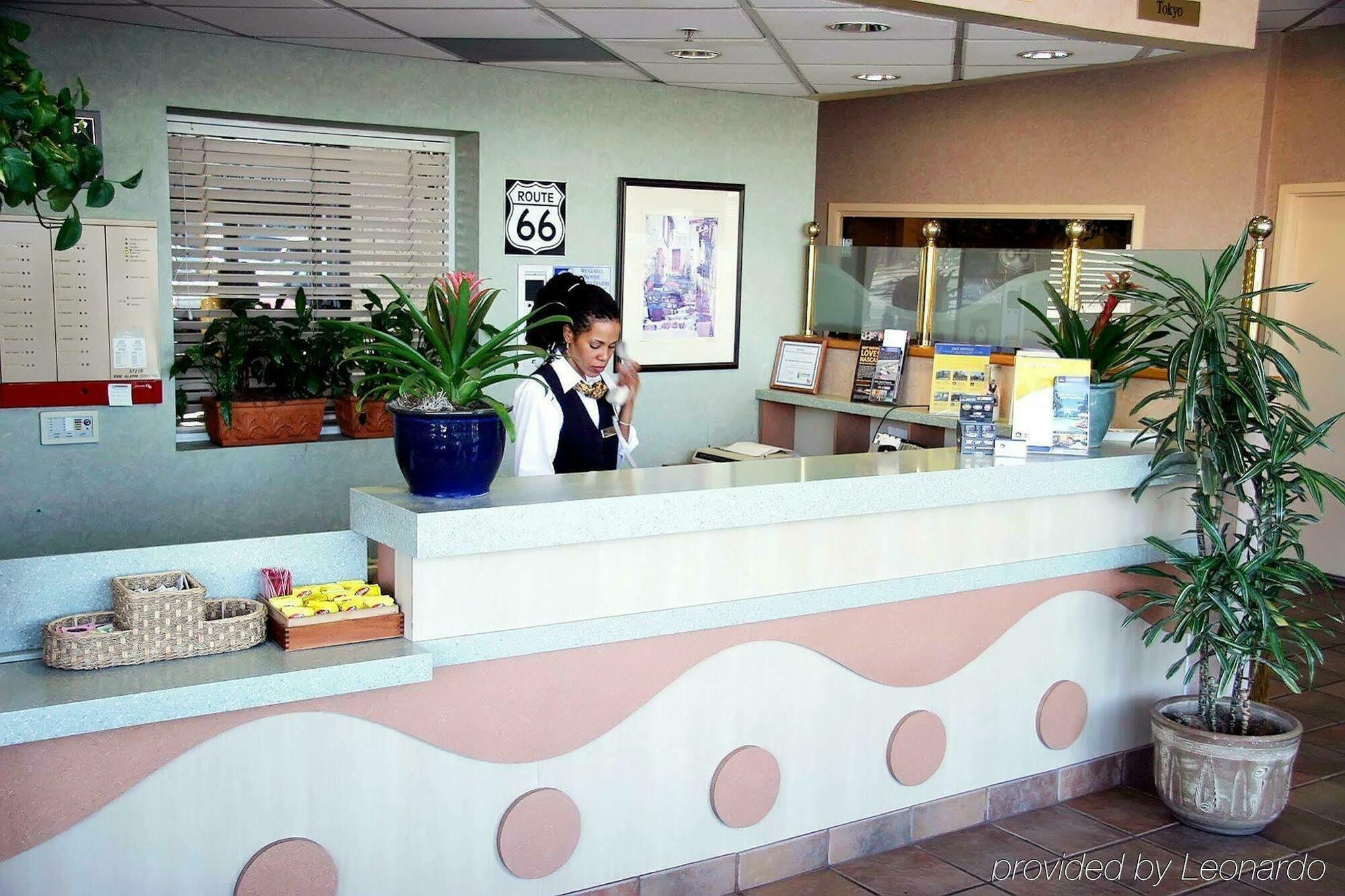 Express West Angeles By Ihg Hotel