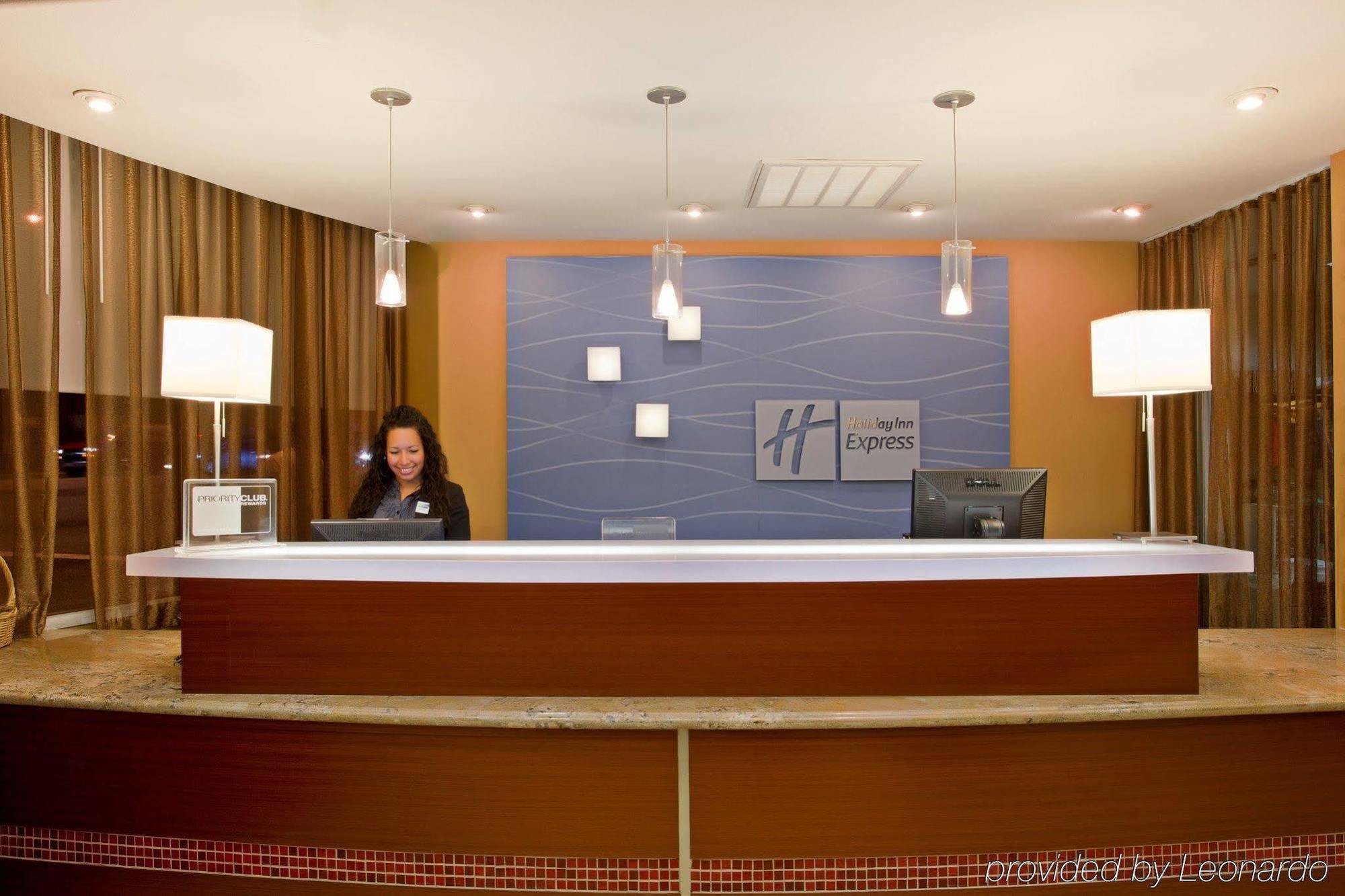 Express West Angeles By Ihg Hotel Los Angeles