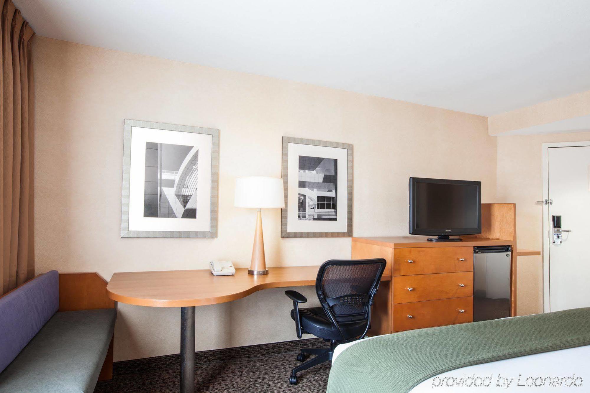 Express West Angeles By Ihg Los Angeles
