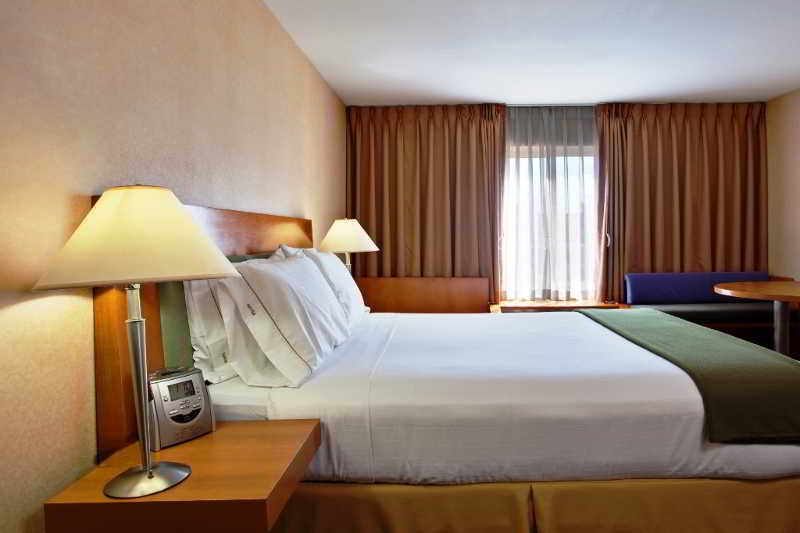 Express West Angeles By Ihg Los Angeles