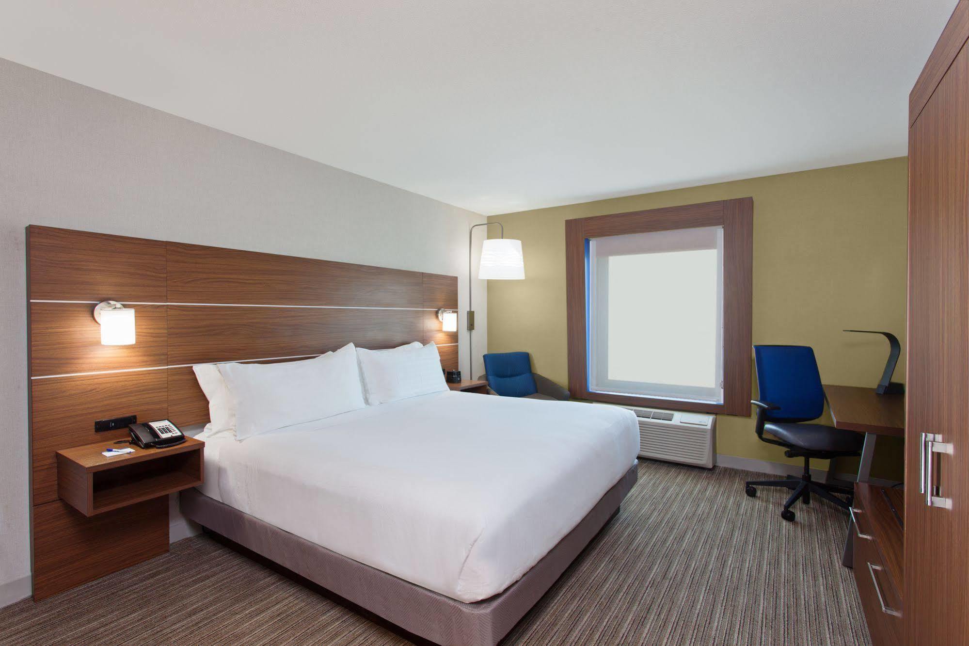 Express West Angeles By Ihg Los Angeles
