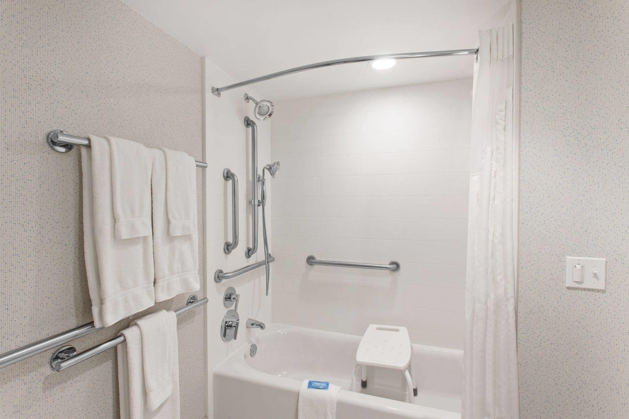 Express West Angeles By Ihg