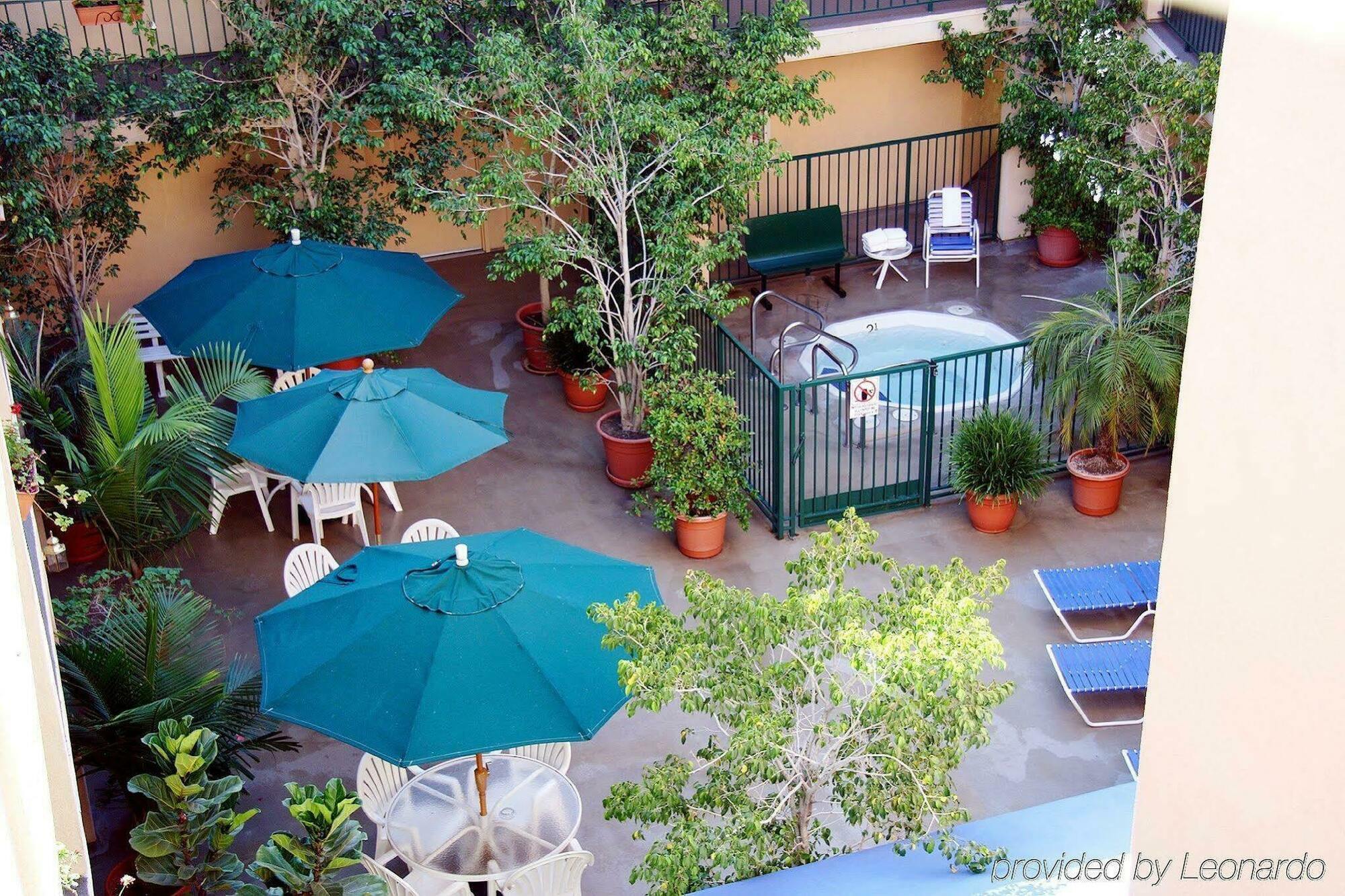 Express West Angeles By Ihg Hotel